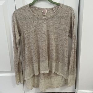 Lightweight long sleeve top